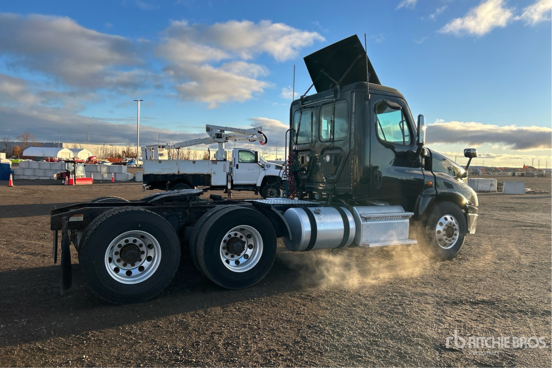 2018 Freightliner CASCADIA 125