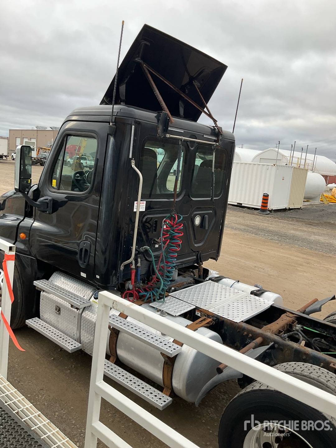 2018 Freightliner CASCADIA 125