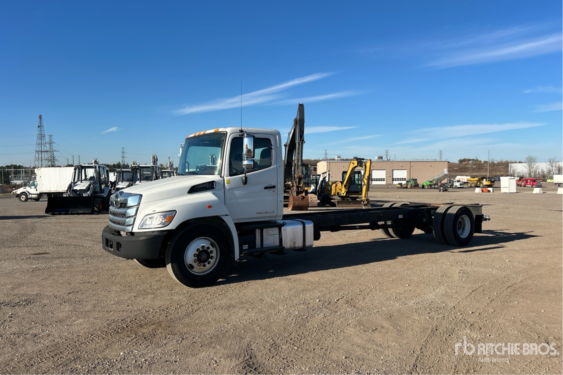 2023 Hino 338