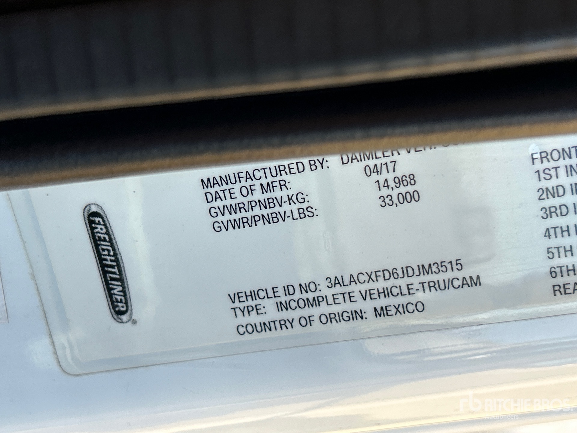 2018 Freightliner M2106