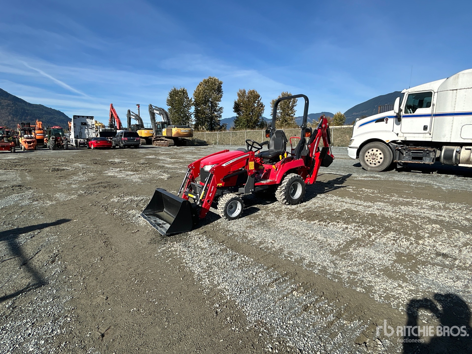 2023 Massey Ferguson GC1725MB