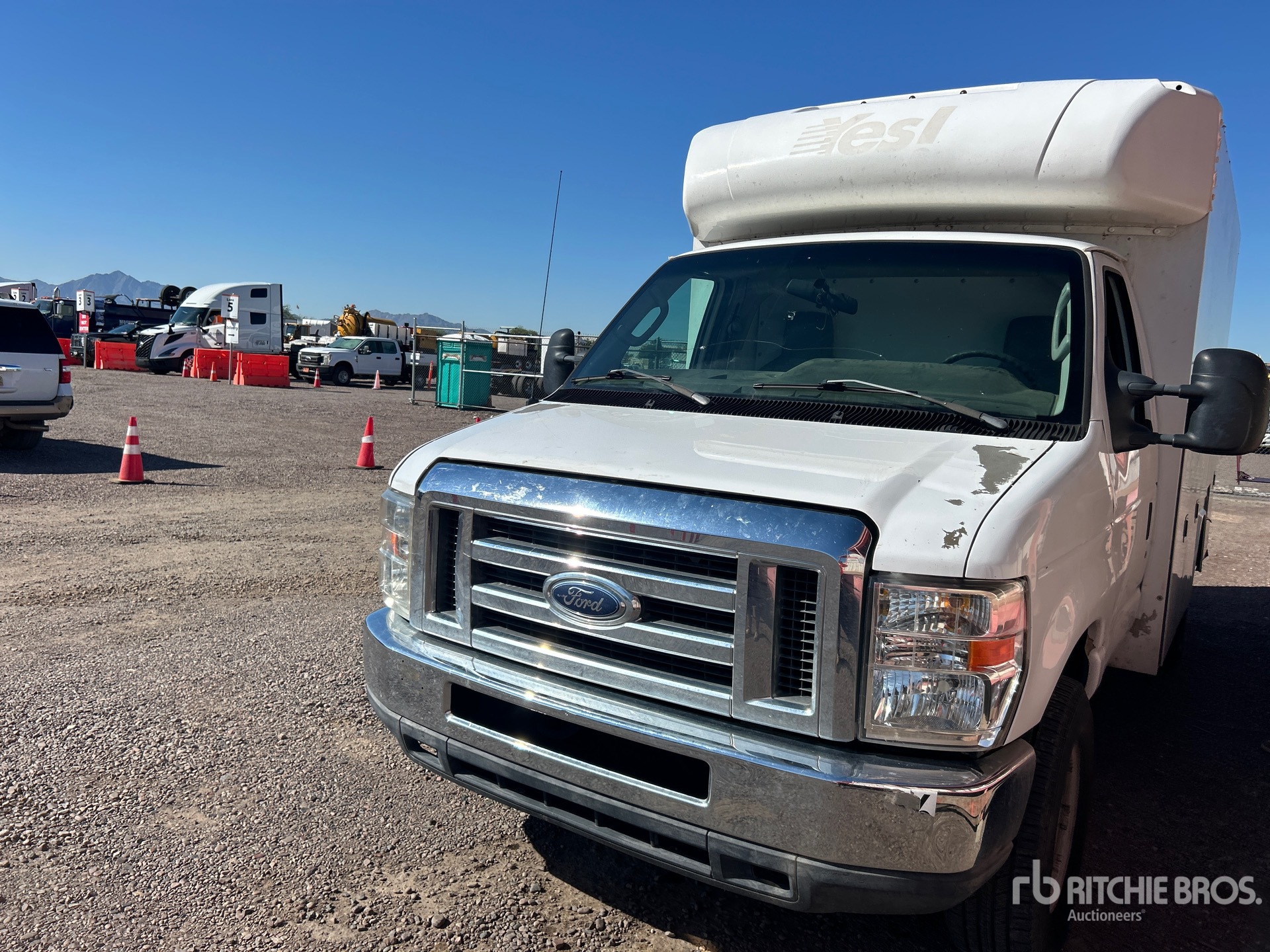 Photo of 2011 Ford E-350