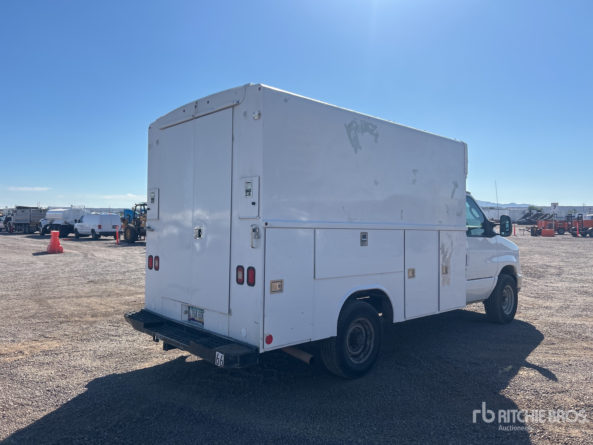 2011 Ford E-350