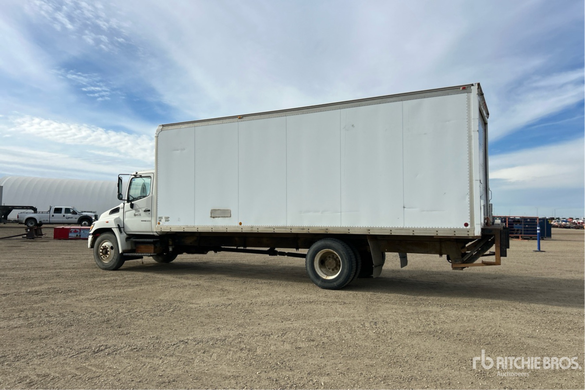 2005 Hino 308