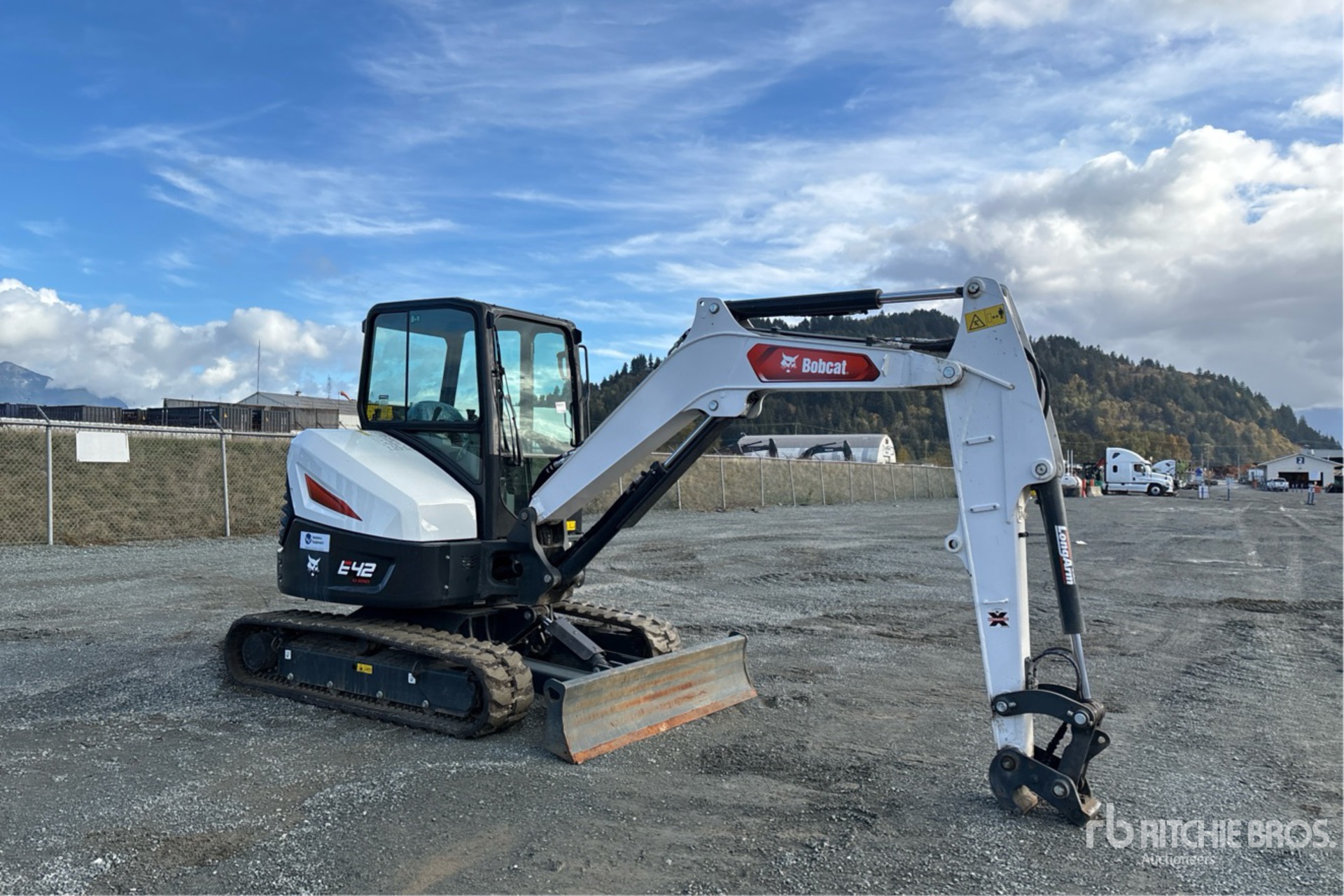 2023 Bobcat E42