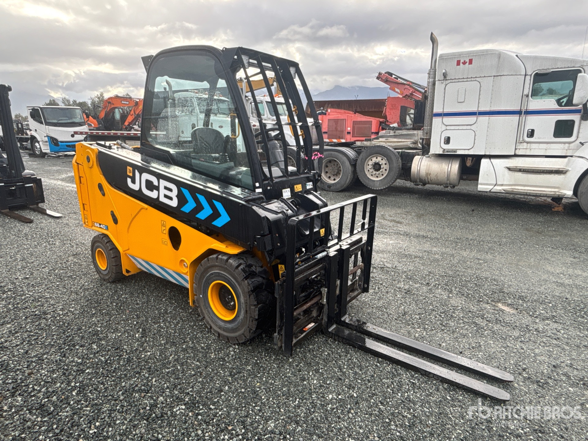 2023 JCB TLT 66-40E