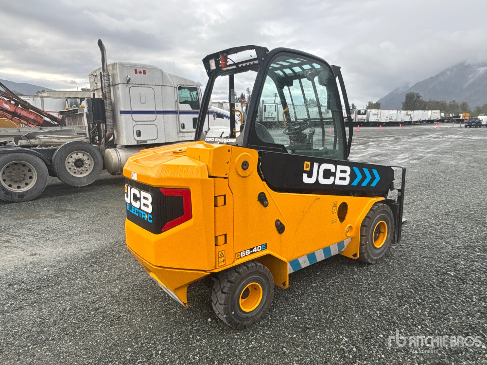 2023 JCB TLT 66-40E