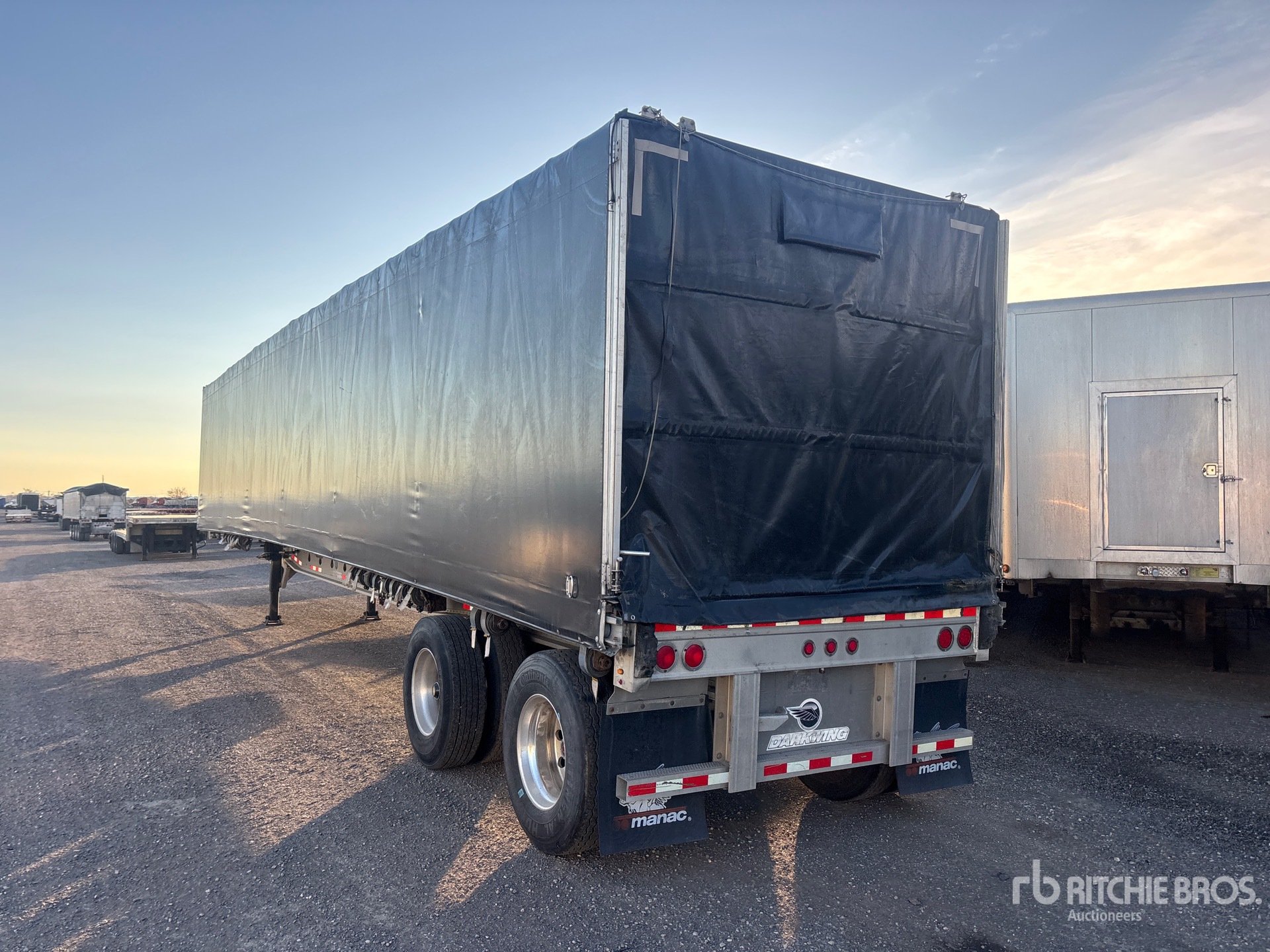 2014 Manac 48 FT T/A SPREAD AXLE