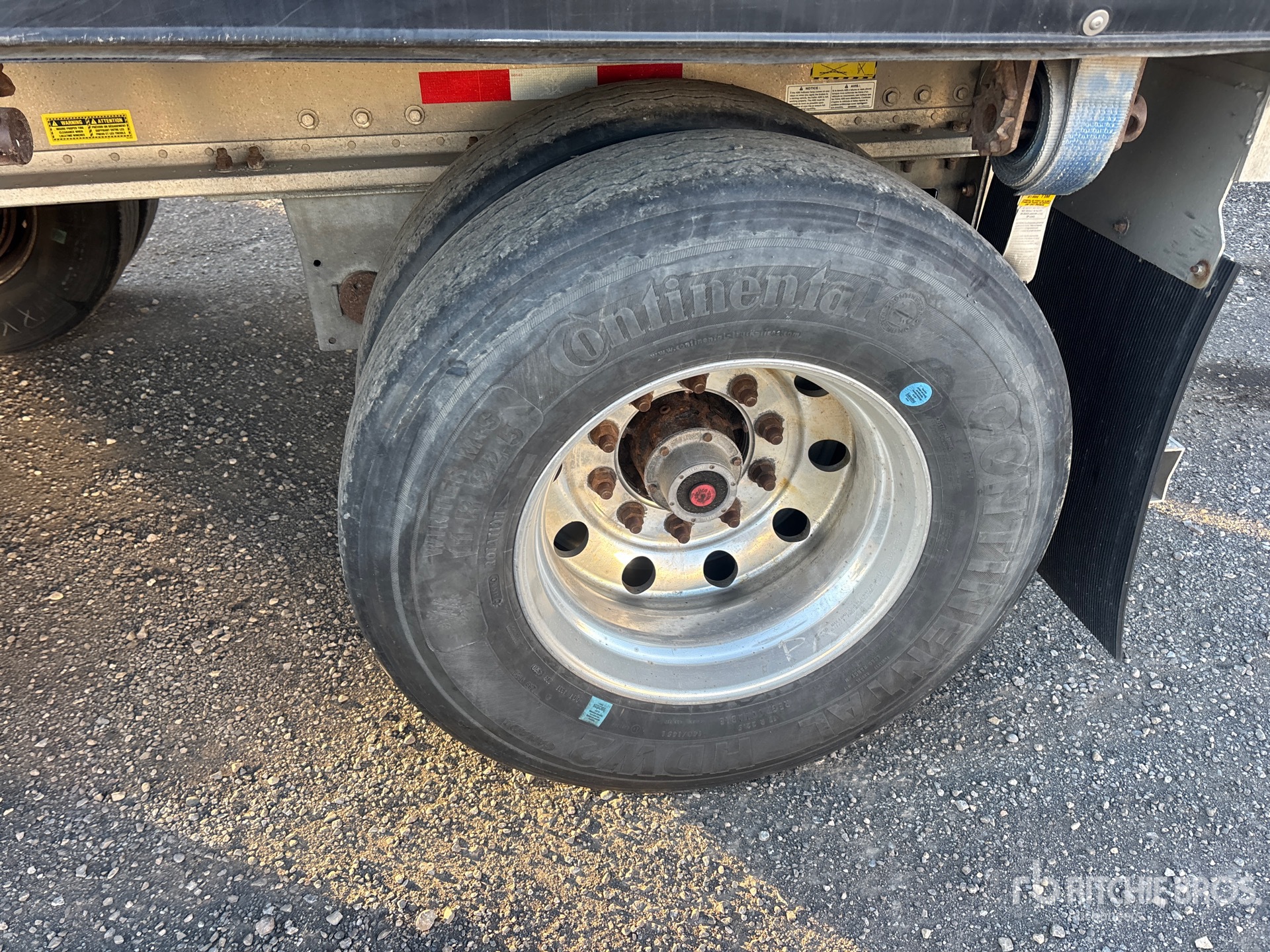 2014 Manac 48 FT T/A SPREAD AXLE
