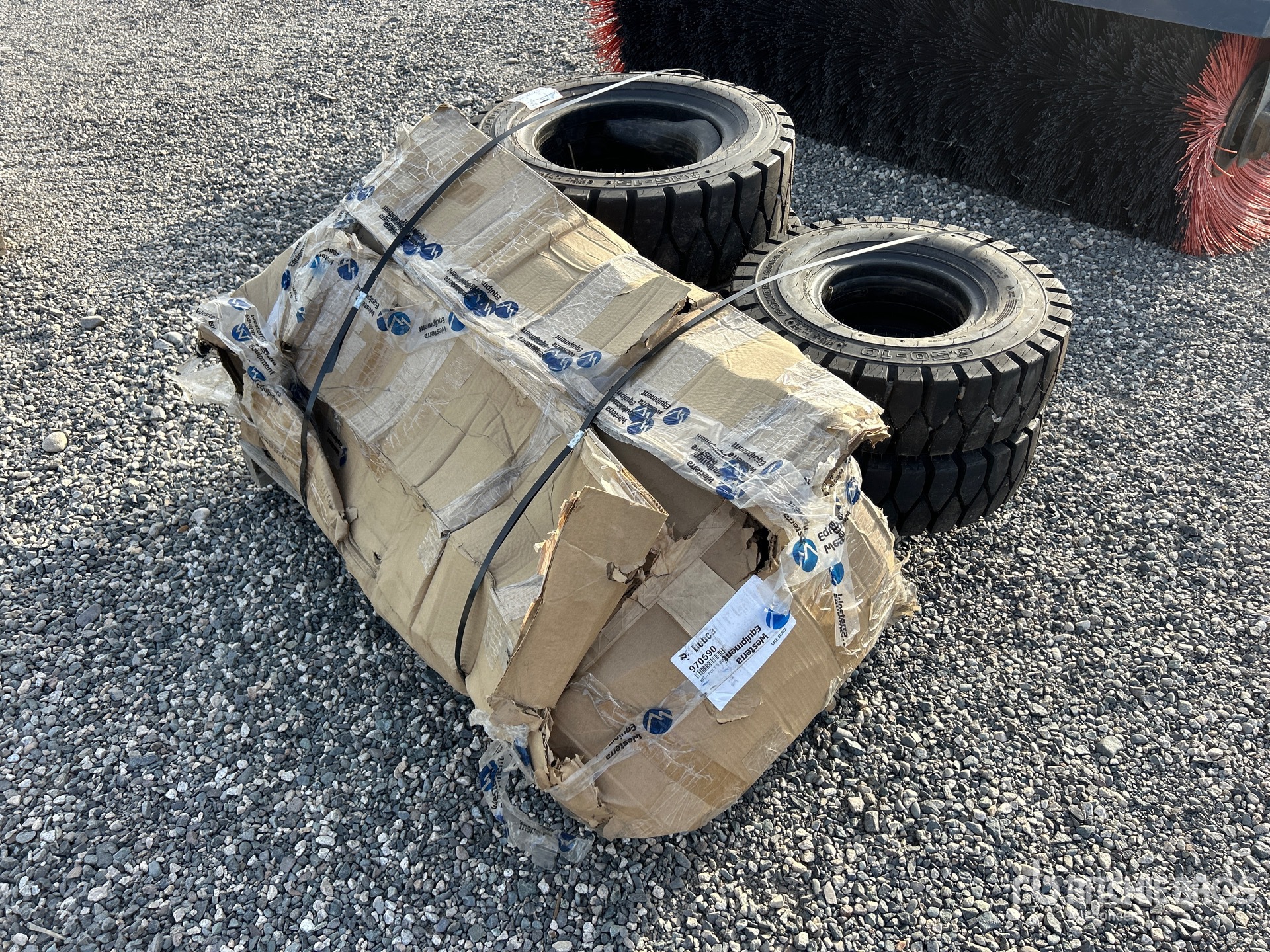 Doosan QUANTITY OF (4) 6.50-10 2X 8.15 ...