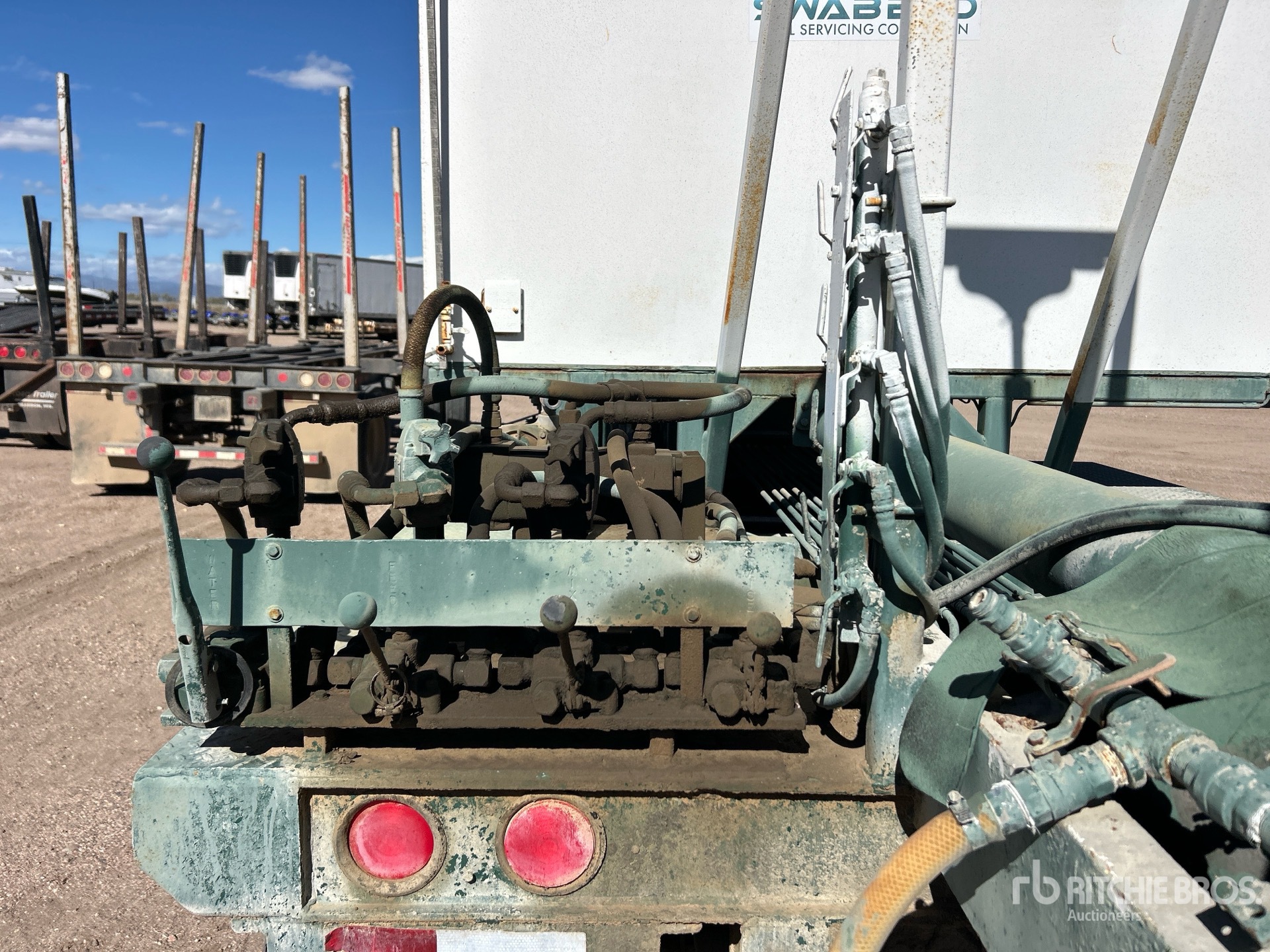 1969 Fruehauf T/A CEMENT AUGER
