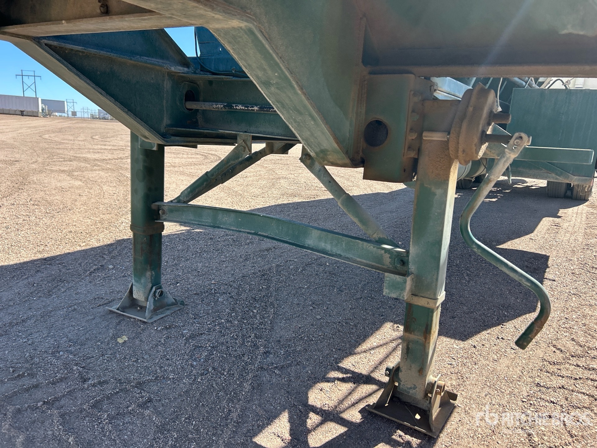 1969 Fruehauf T/A CEMENT AUGER