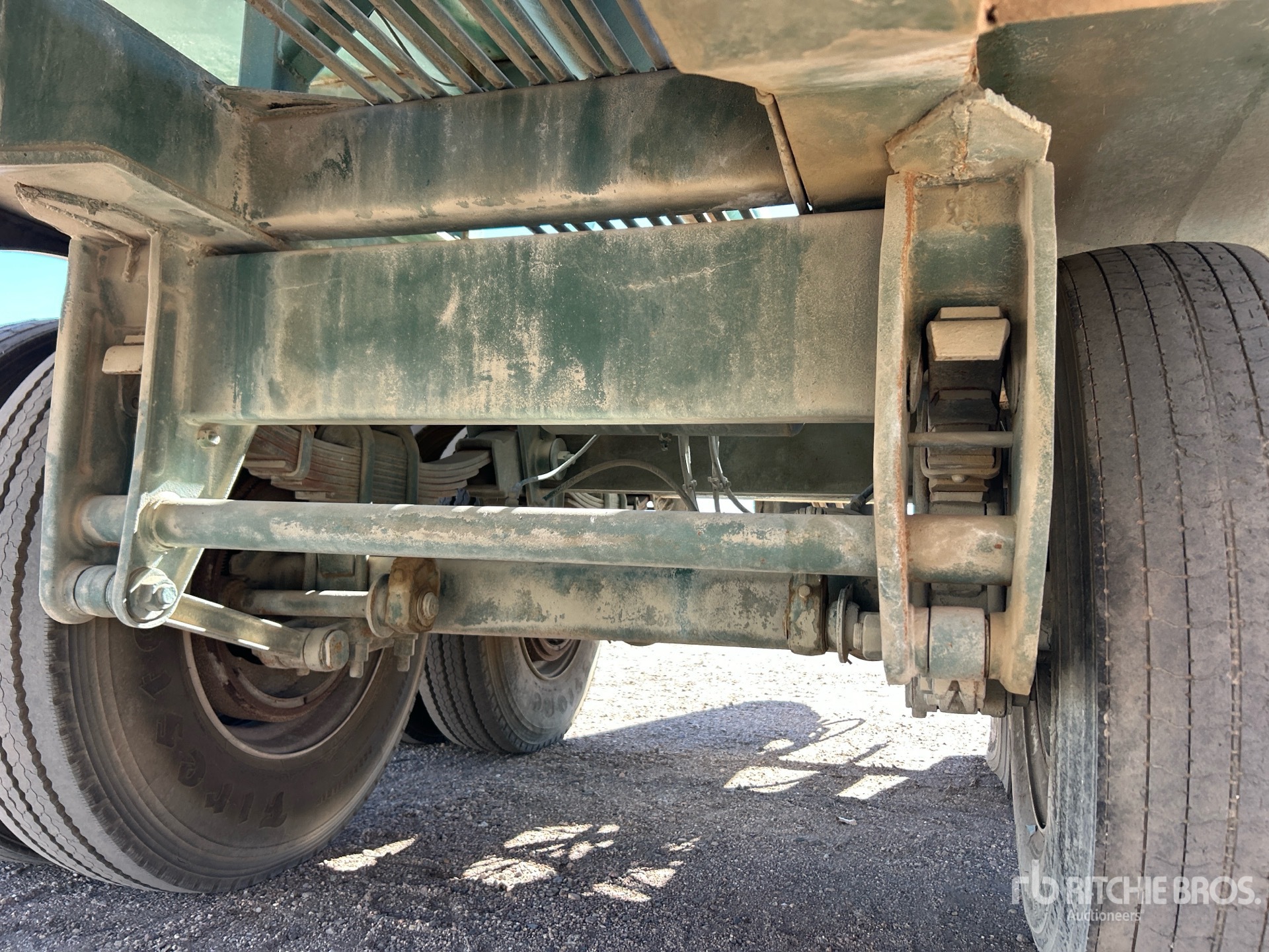 1969 Fruehauf T/A CEMENT AUGER