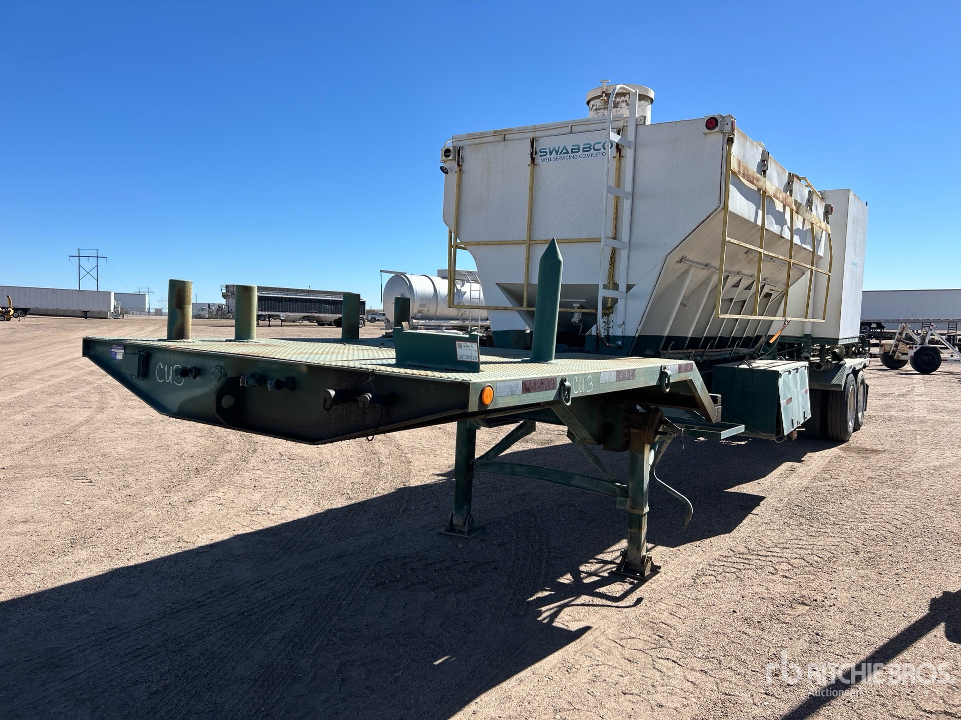 Photo of 1969 Fruehauf T/A Cement Auger