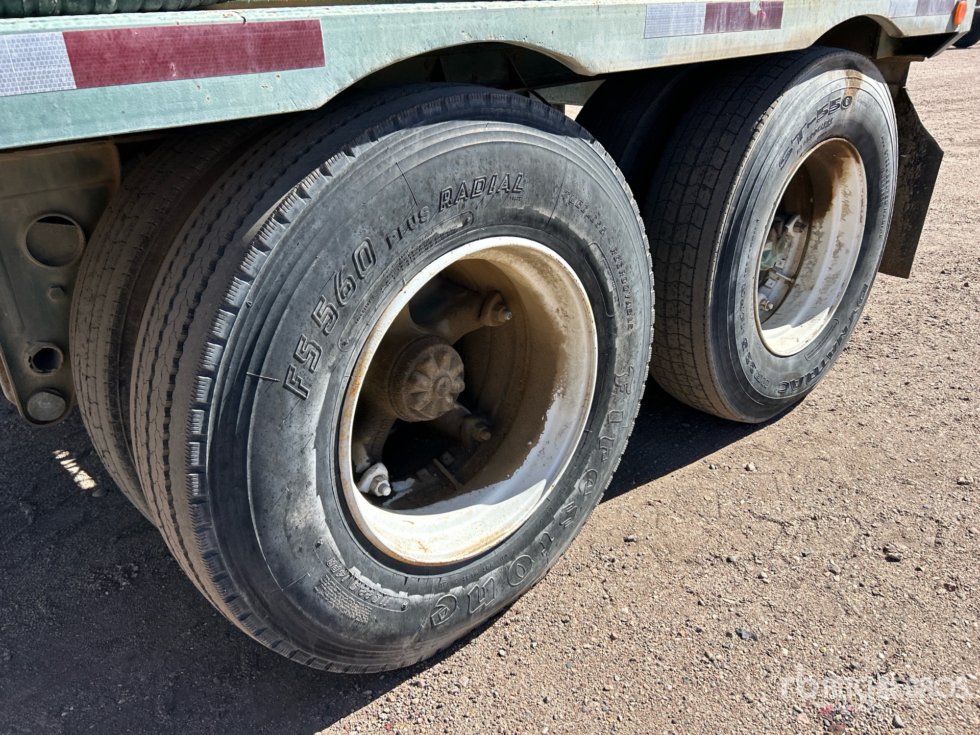 1969 Fruehauf T/A CEMENT AUGER
