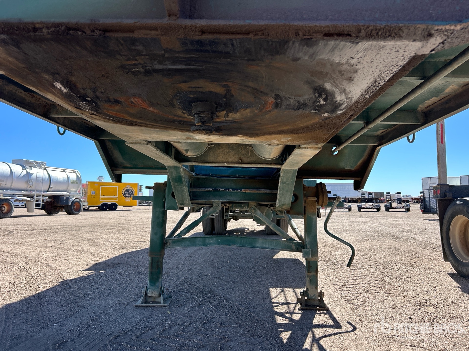 1969 Fruehauf T/A CEMENT AUGER