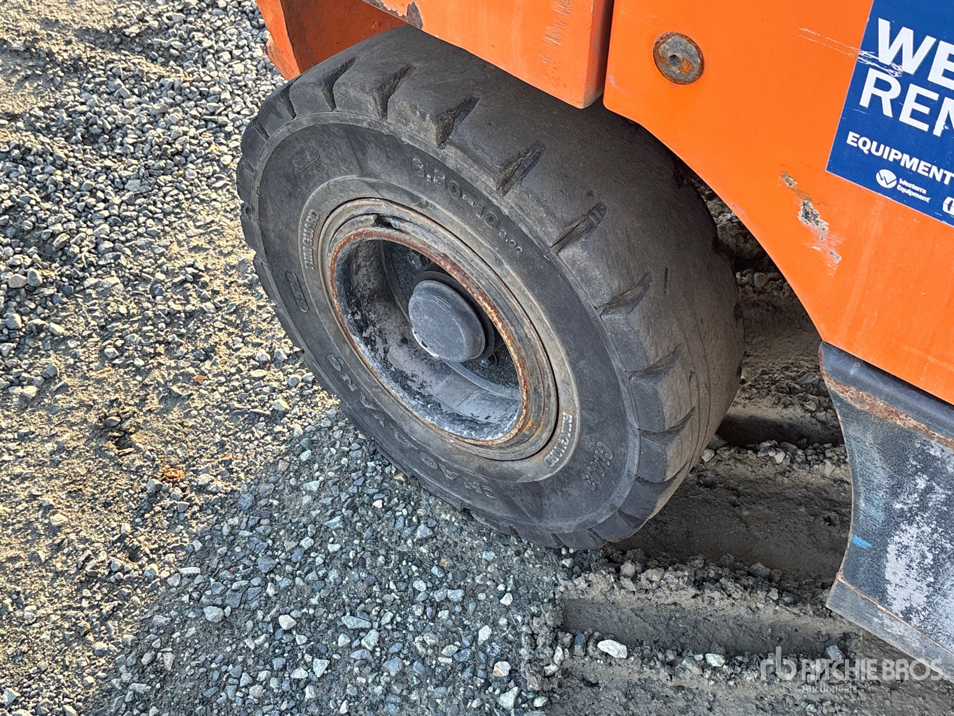 2022 Doosan G30E-7