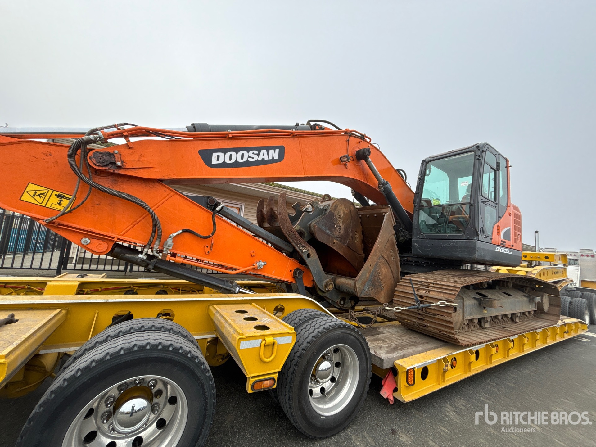 2020 Doosan DX235LCR-5
