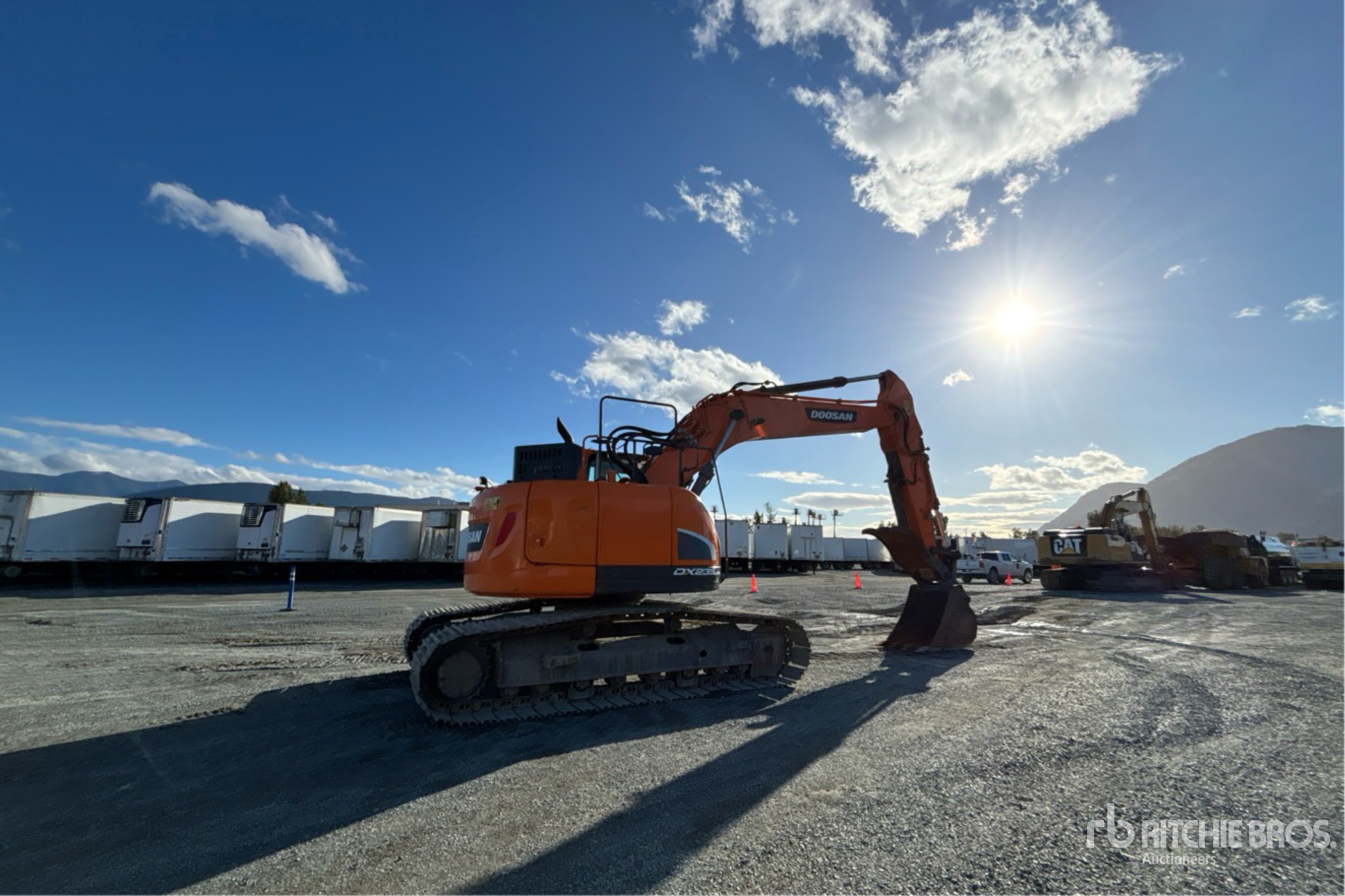 2020 Doosan DX235LCR-5
