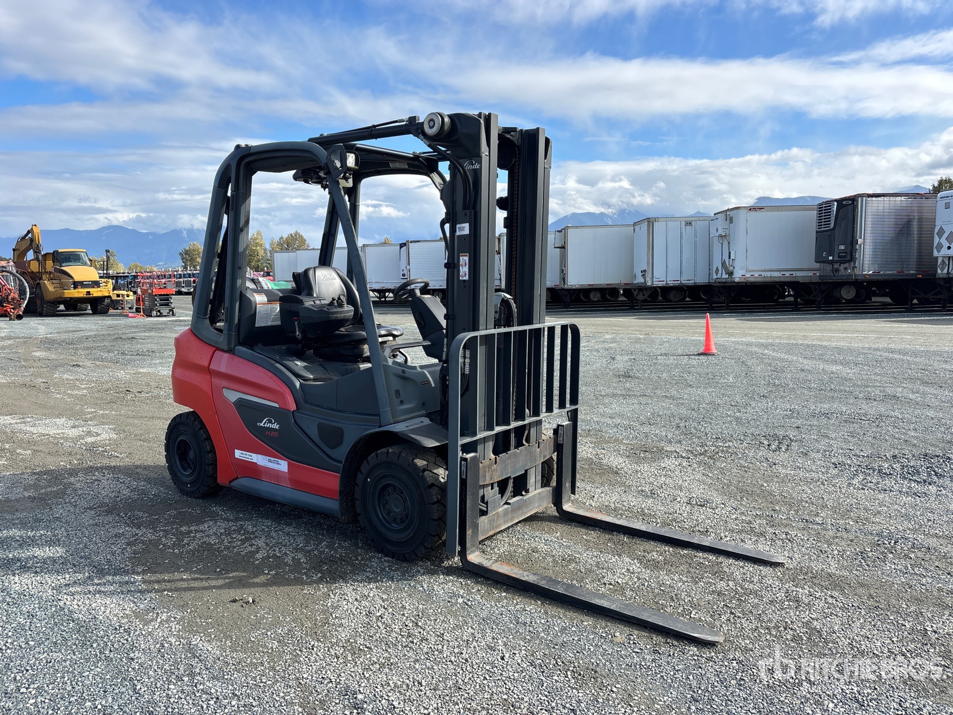 2021 Linde H25T