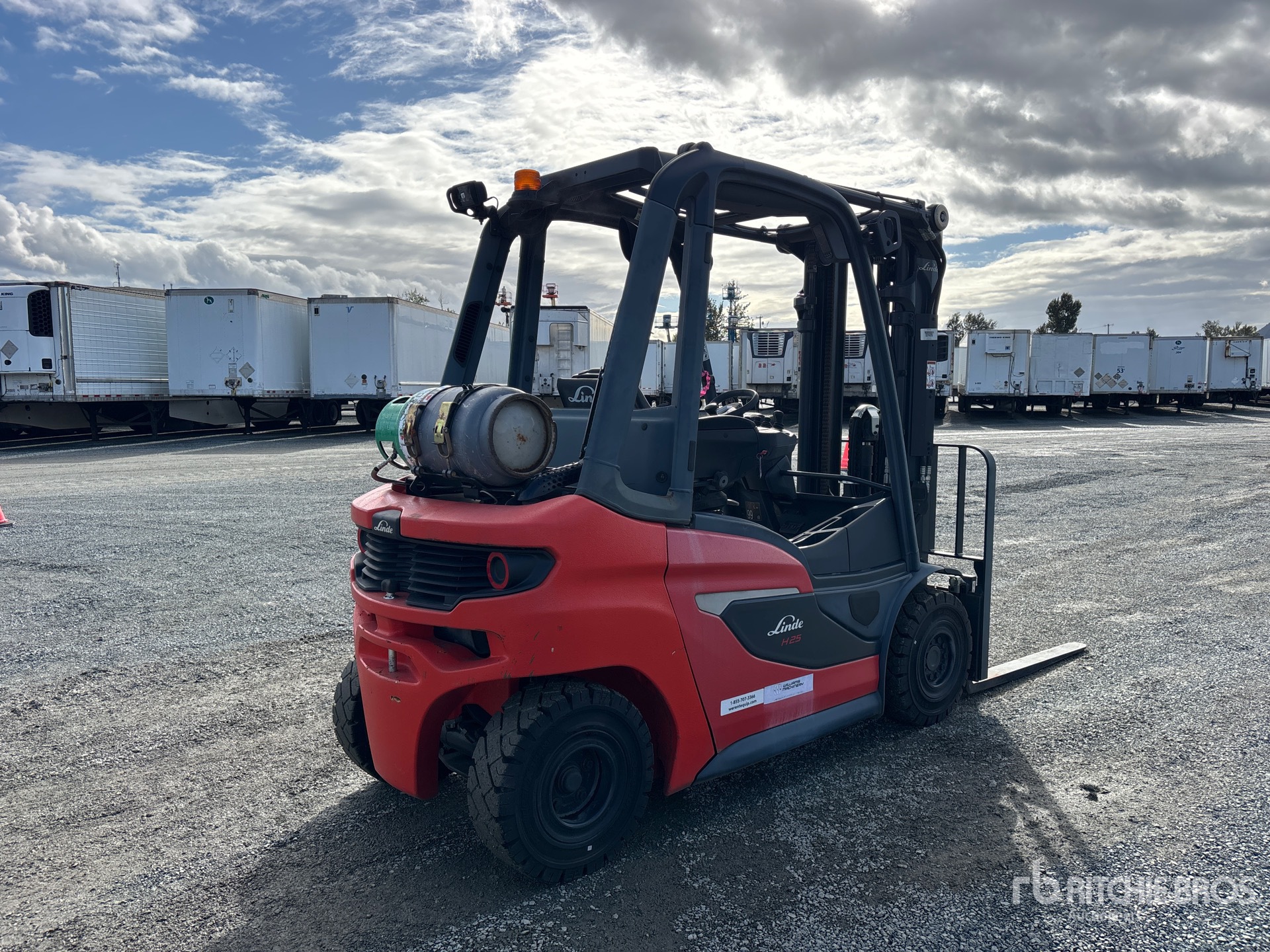 2021 Linde H25T