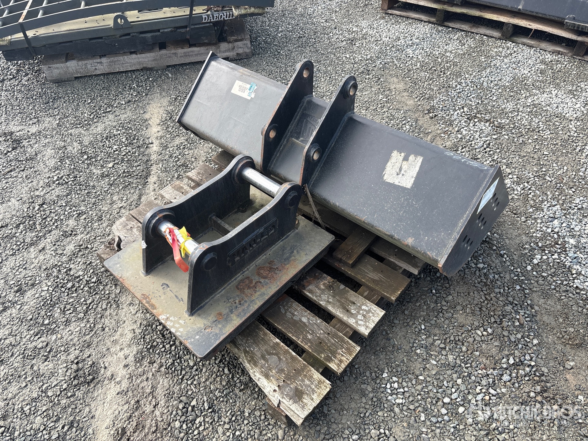 JCB 46 IN CLEANUP