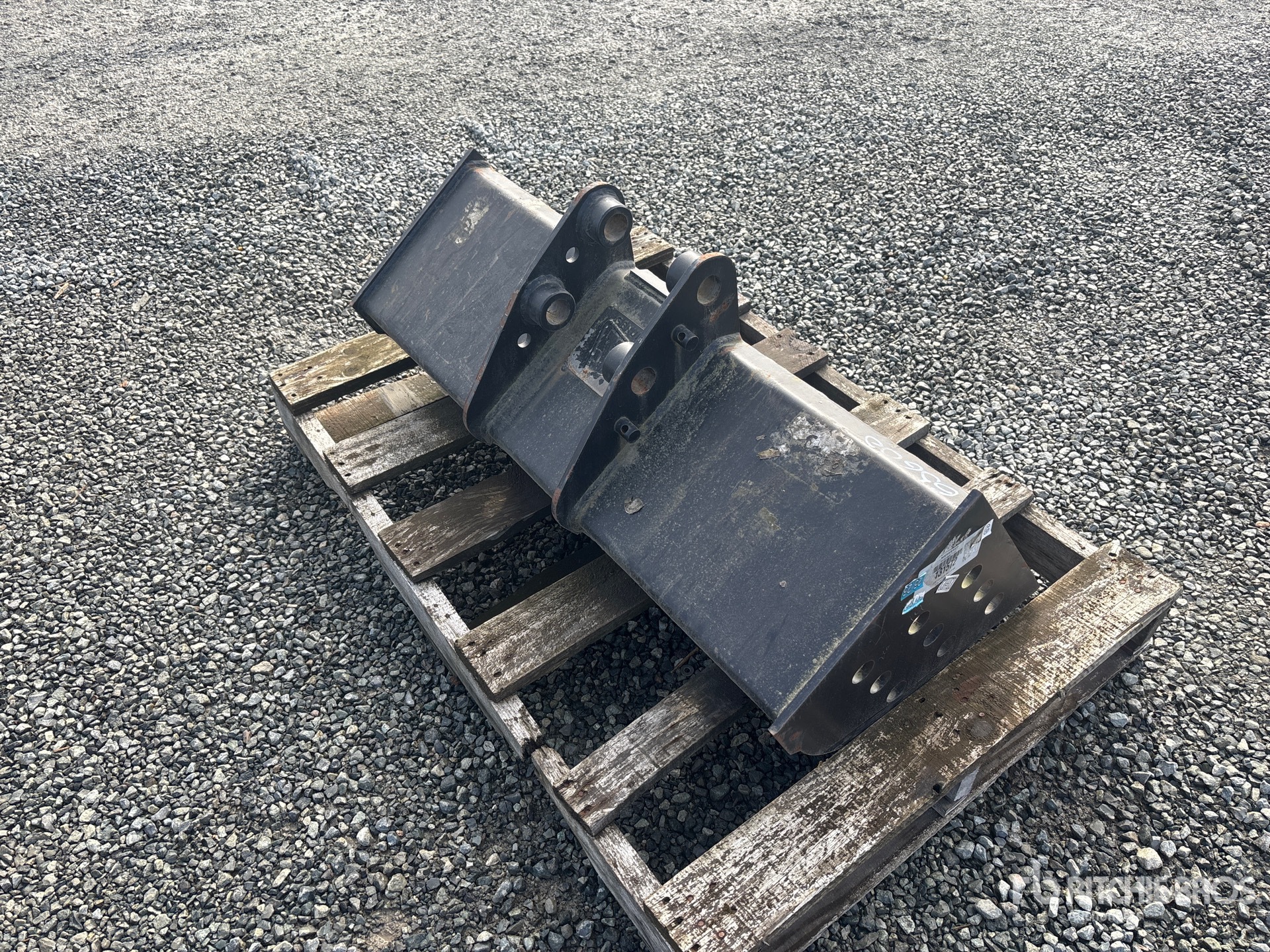 JCB 39 IN CLEANUP