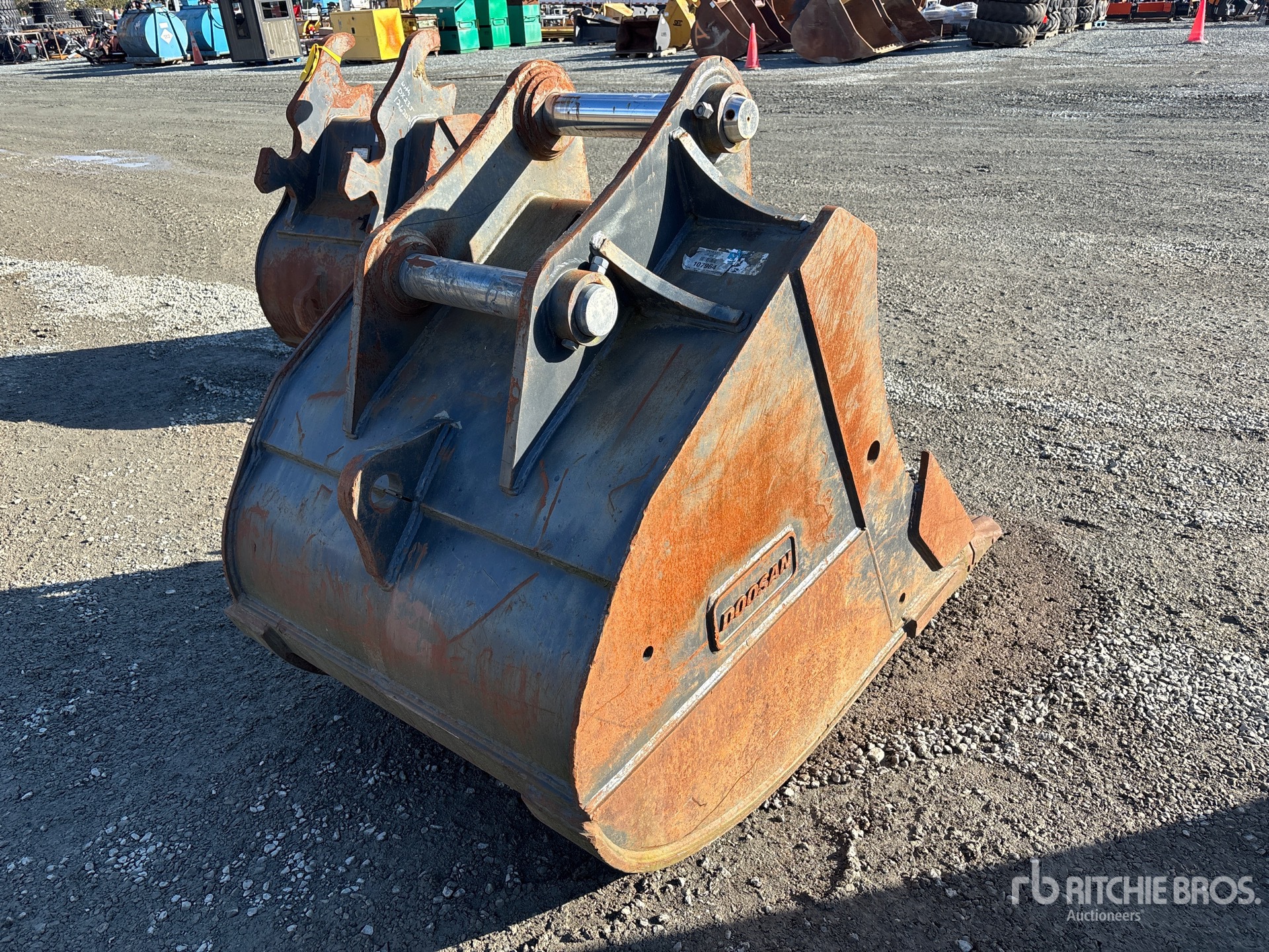 Doosan 38 IN DIGGING