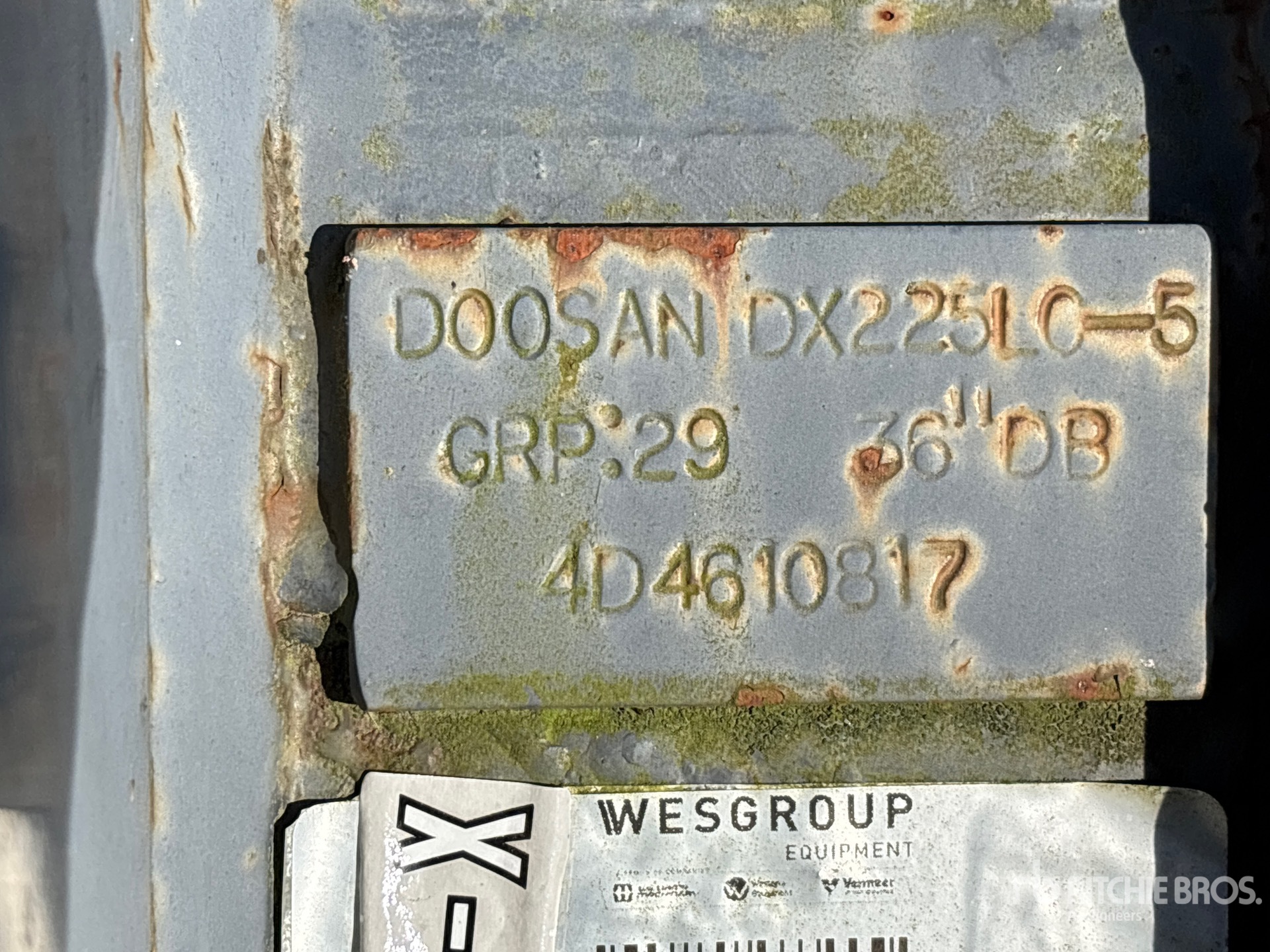 Develon 32 IN DIGGING