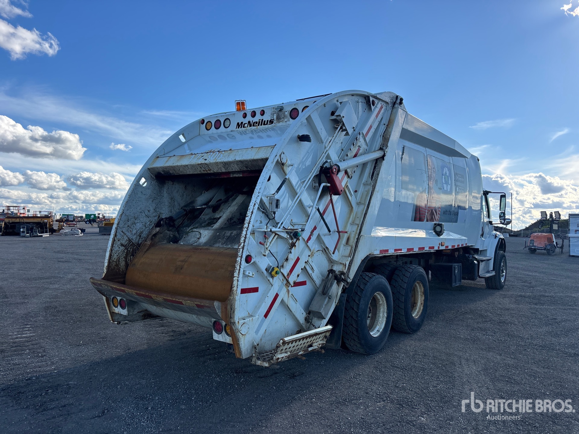 2017 Freightliner M2 106
