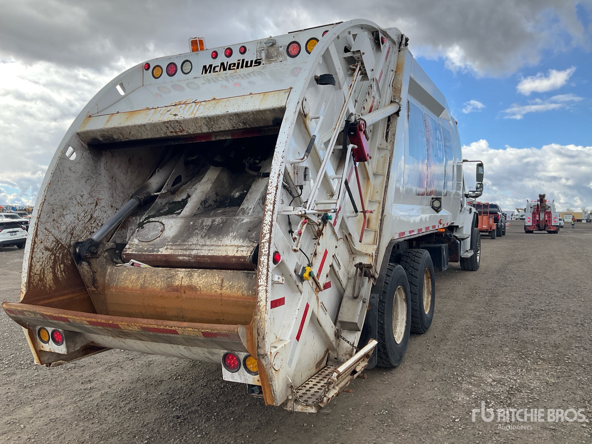 2017 Freightliner M2 106