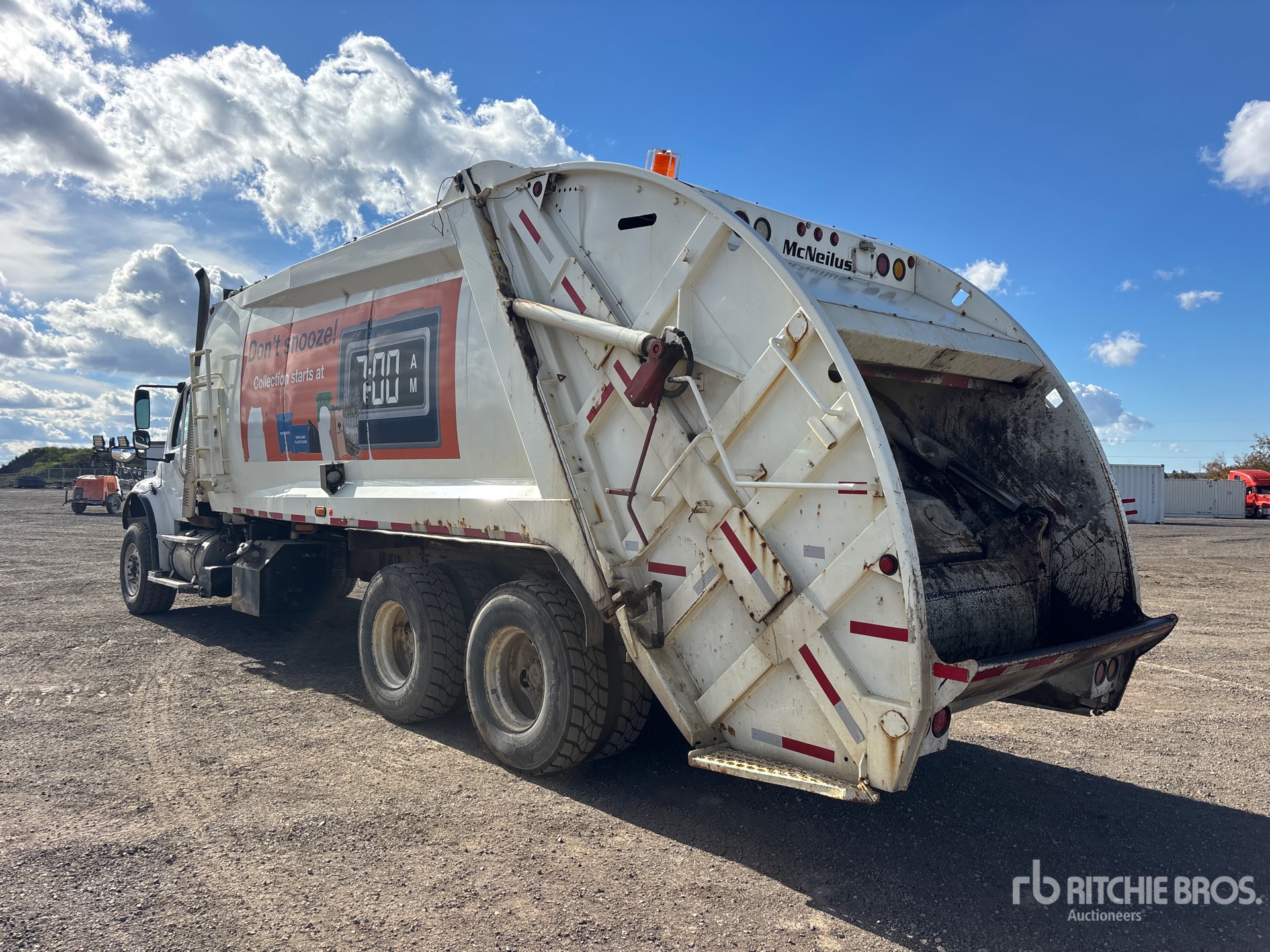 2017 Freightliner M2 106