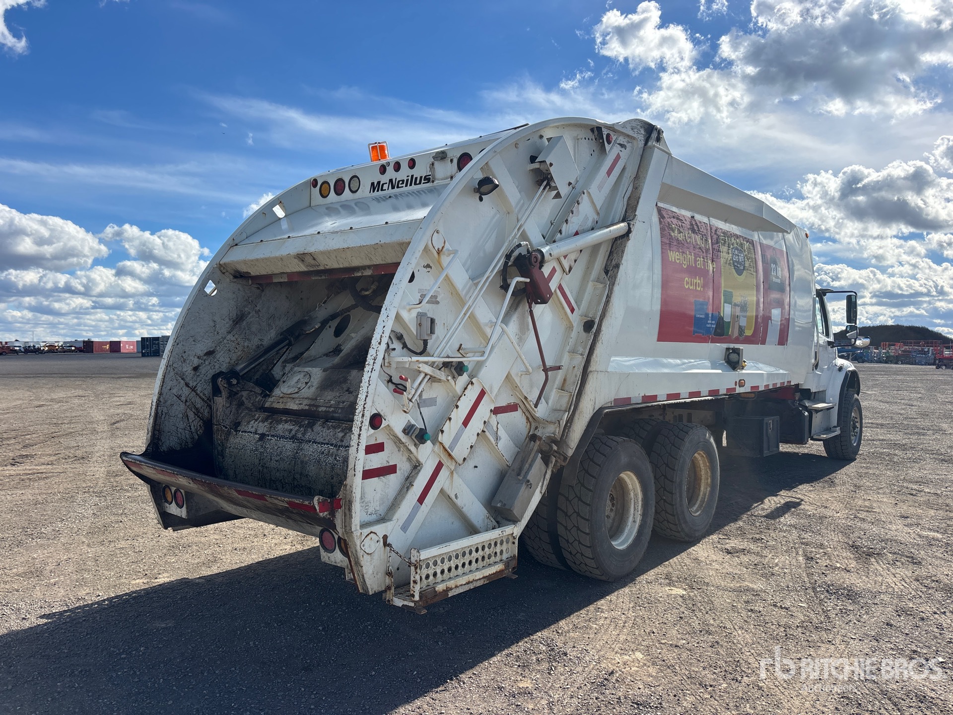 2017 Freightliner M2 106