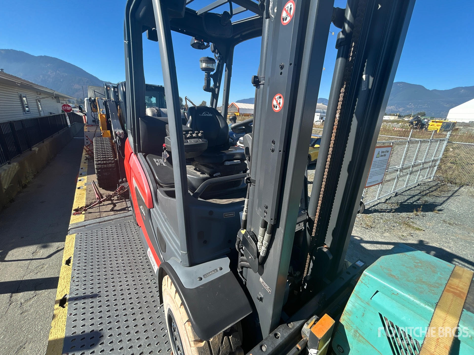 2023 Linde H30T