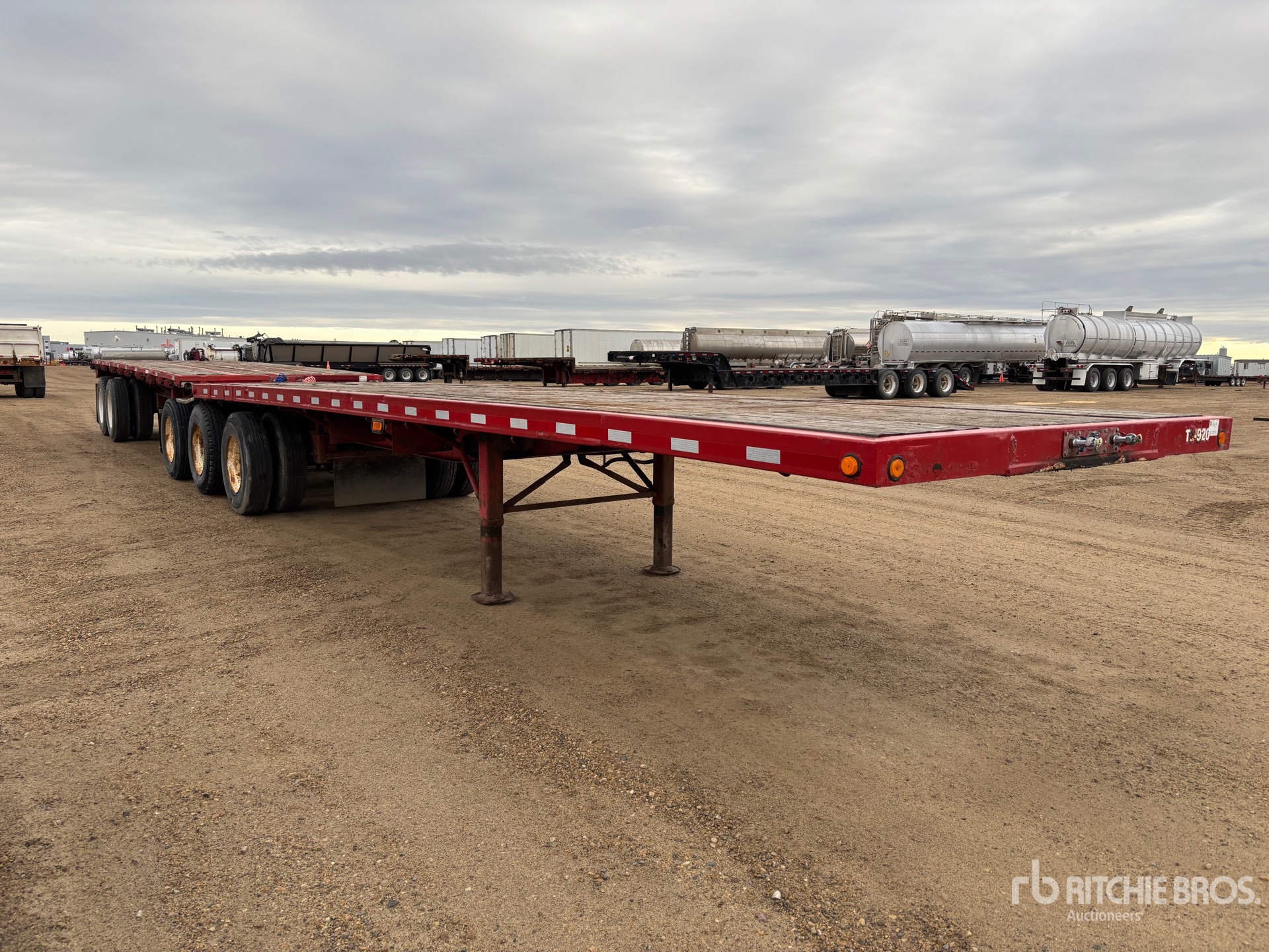 1999 Load King  32 FT SUPER B-TRAIN LEAD