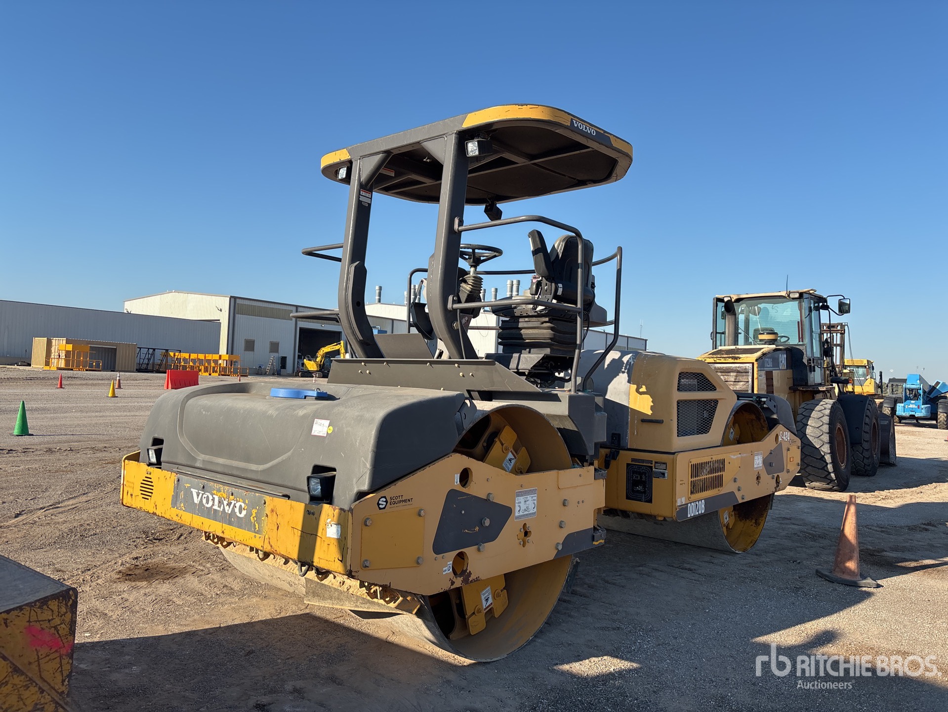2016 Volvo DD120B