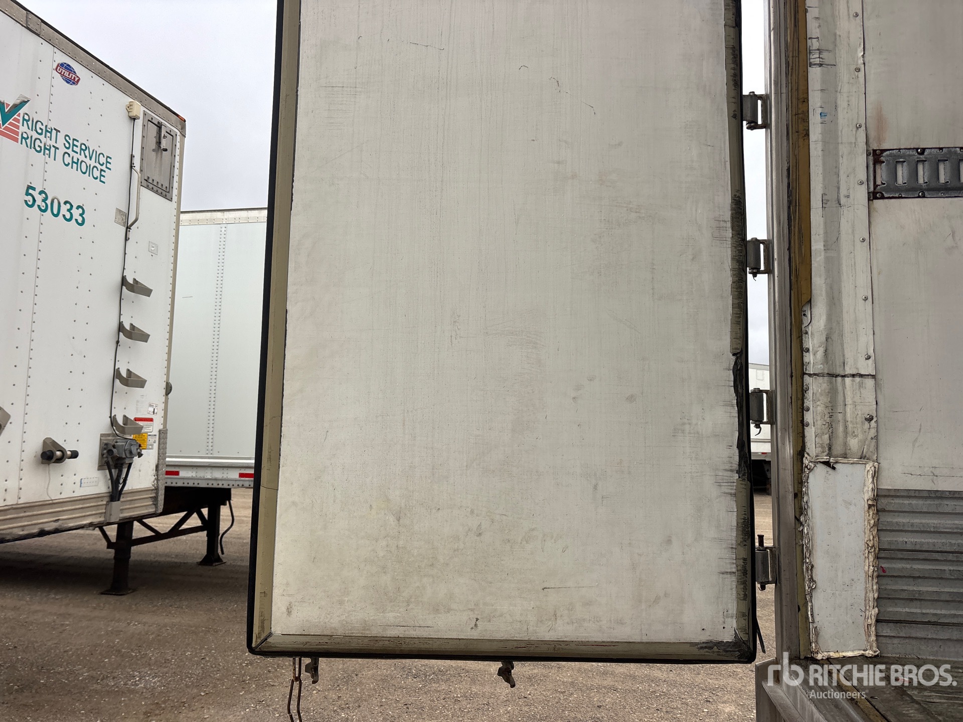 2016 Hyundai 53 FT X 102 IN T/A
