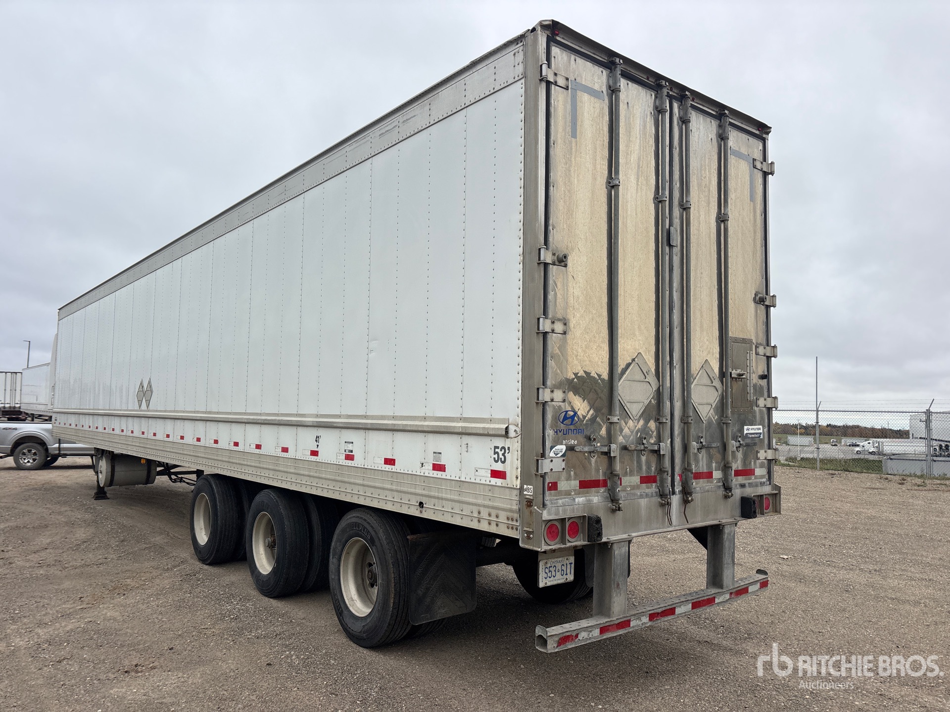2016 Hyundai 53 FT X 102 IN T/A