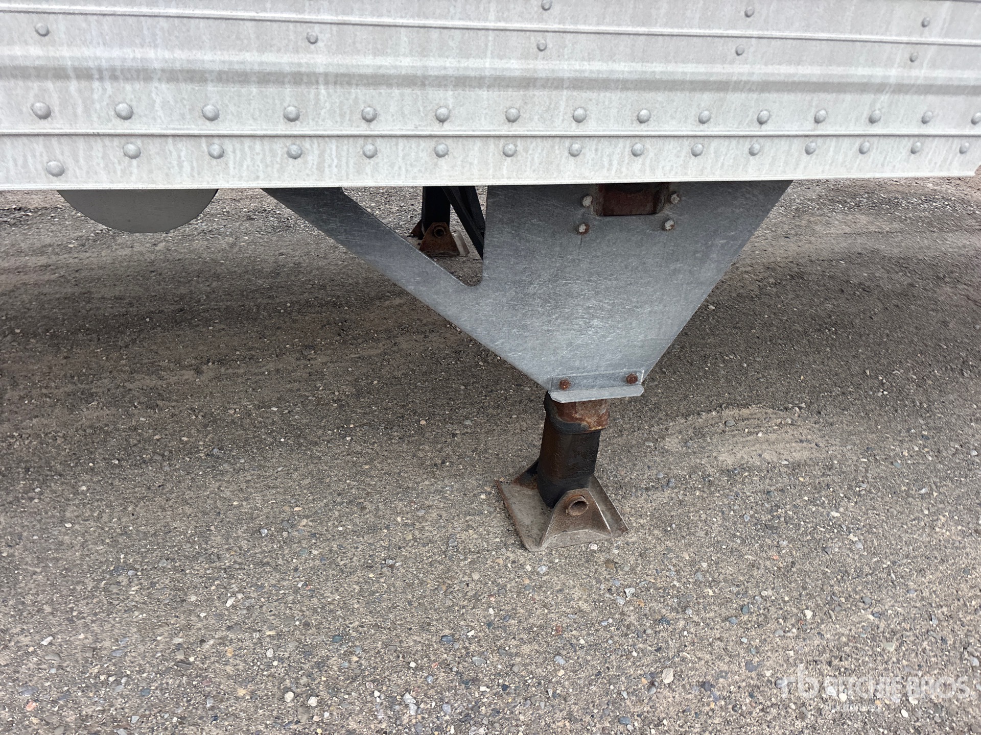 2016 Hyundai 53 FT X 102 IN T/A