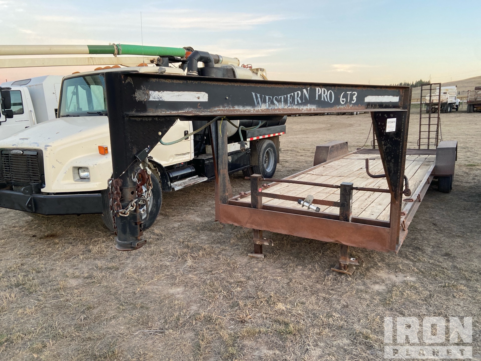 1999 Western 24 FT T/A GOOSENECK