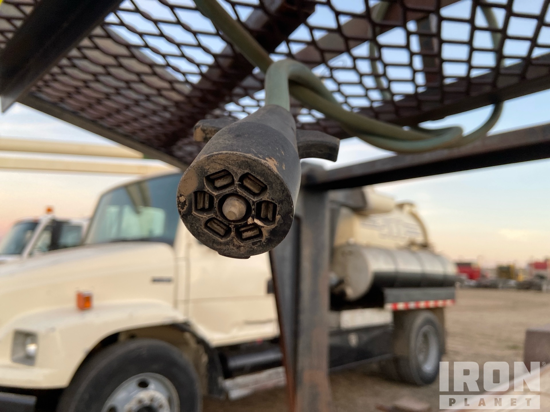 1999 Western 24 FT T/A GOOSENECK