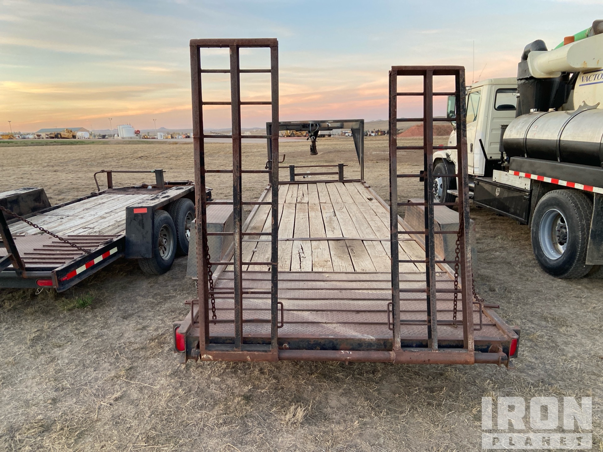 1999 Western 24 FT T/A GOOSENECK