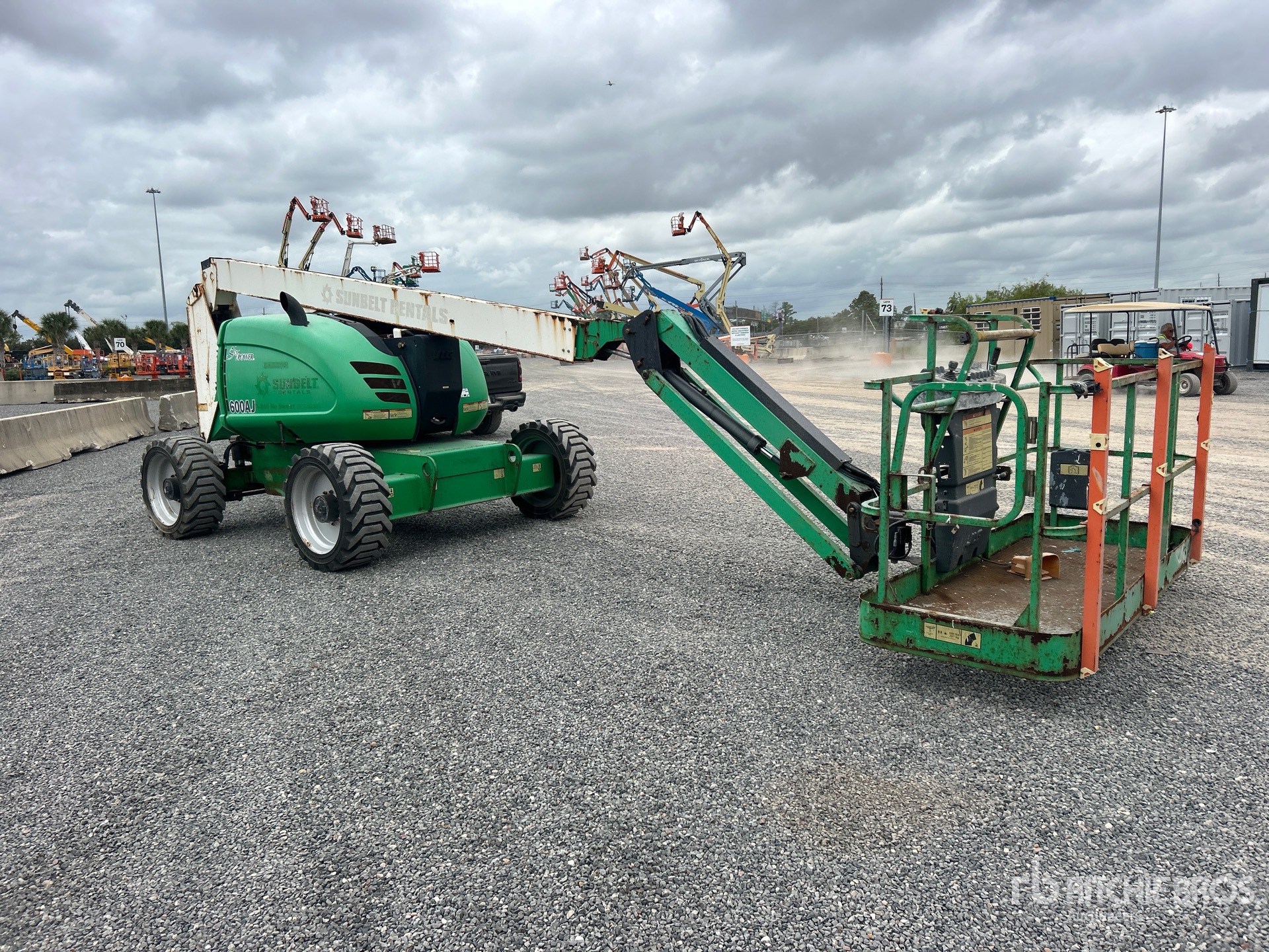 2018 JLG 600AJ