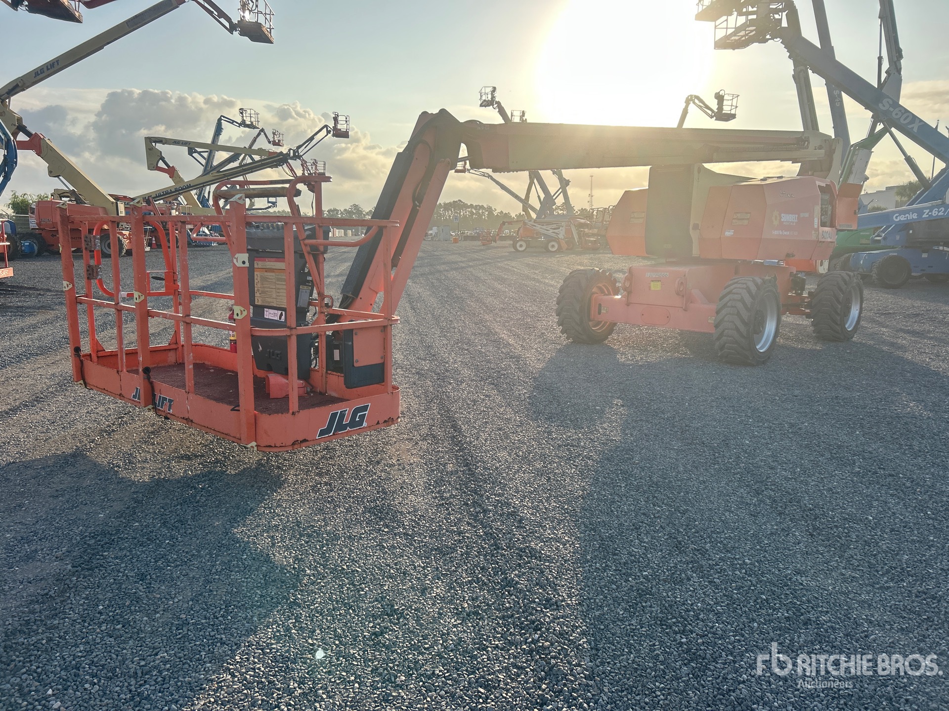 2018 JLG 800AJ