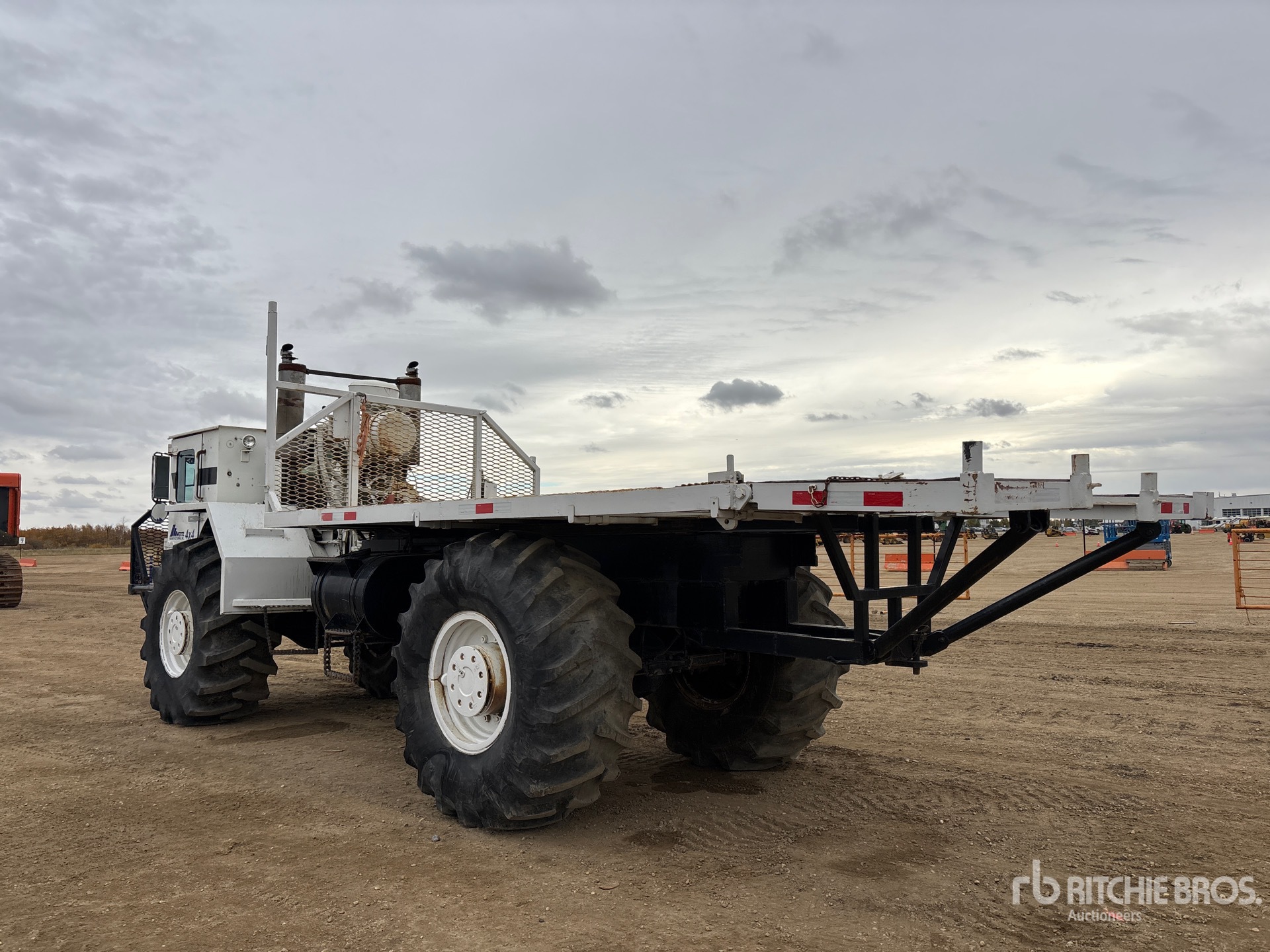 Mertz AWD Off Road Truck