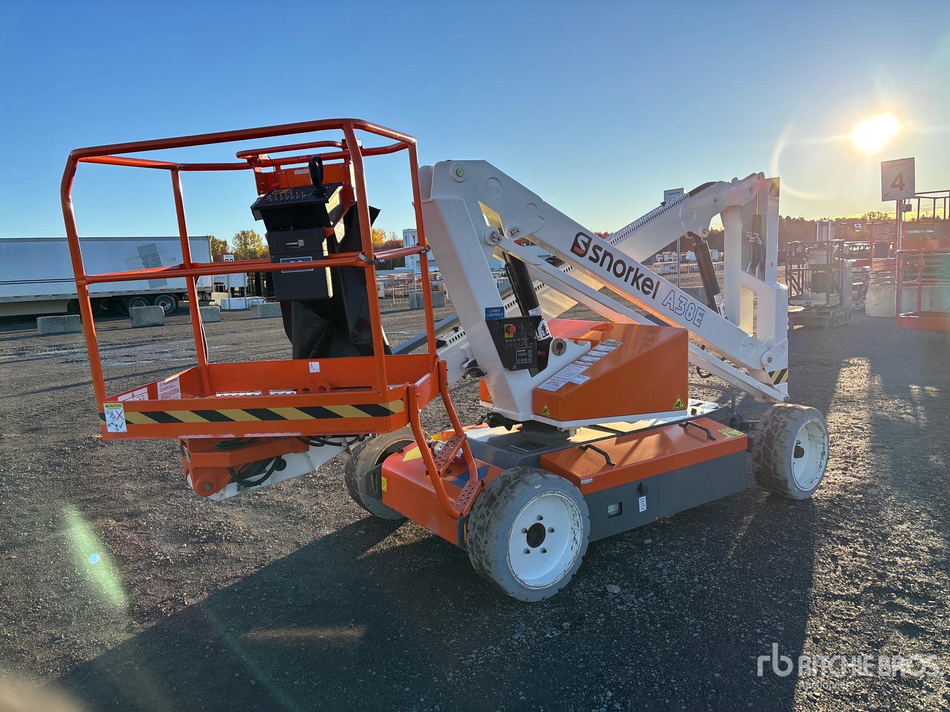 Photo of 2025 Snorkel A38E
