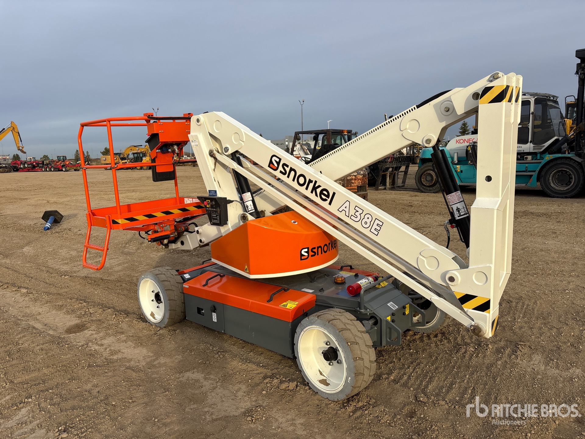 2025 Snorkel A38E