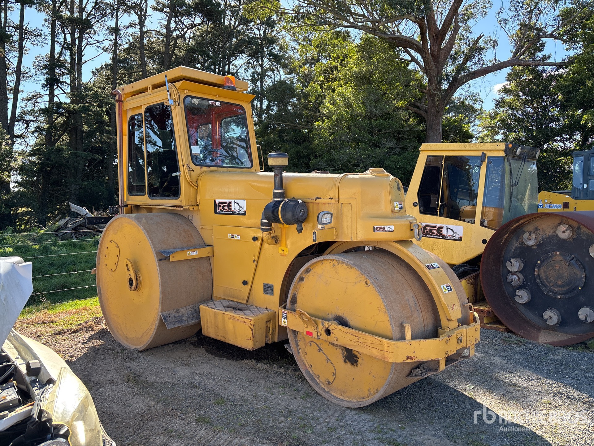 Photo of Aveling Barford DC015