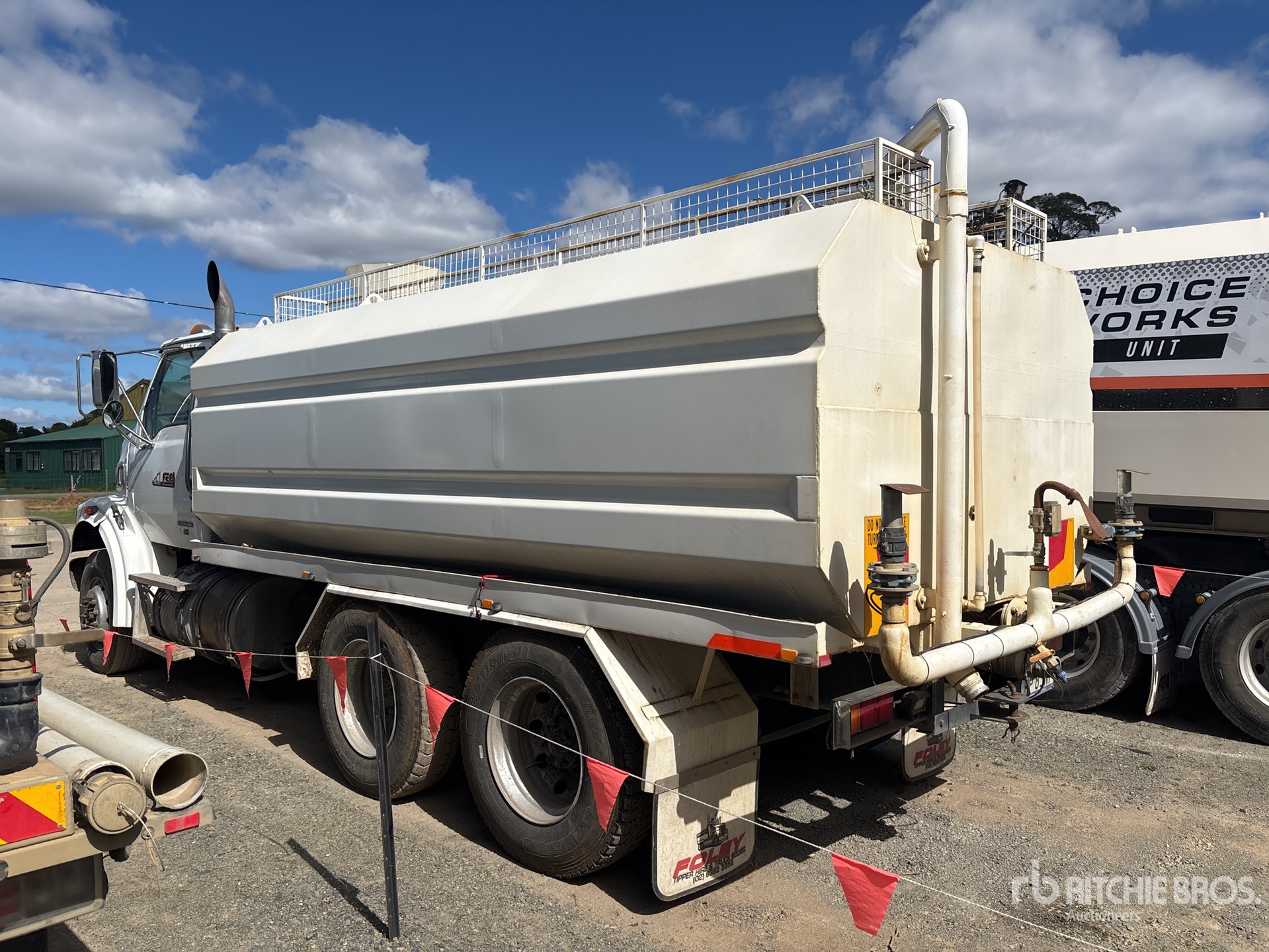 2009 Sterling HX7500