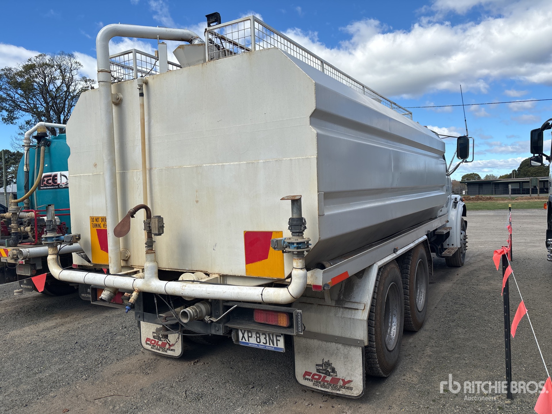2009 Sterling HX7500